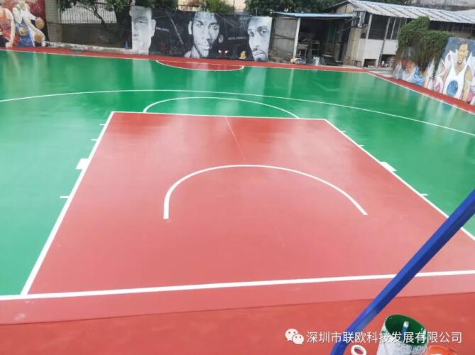 再擠也要建籃球場(chǎng)，哪怕半個(gè)也好